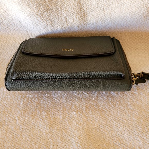 Relic Green Leather Wristlet Crossbody Wallet Purse Handbag New Without Tags - Picture 4 of 4